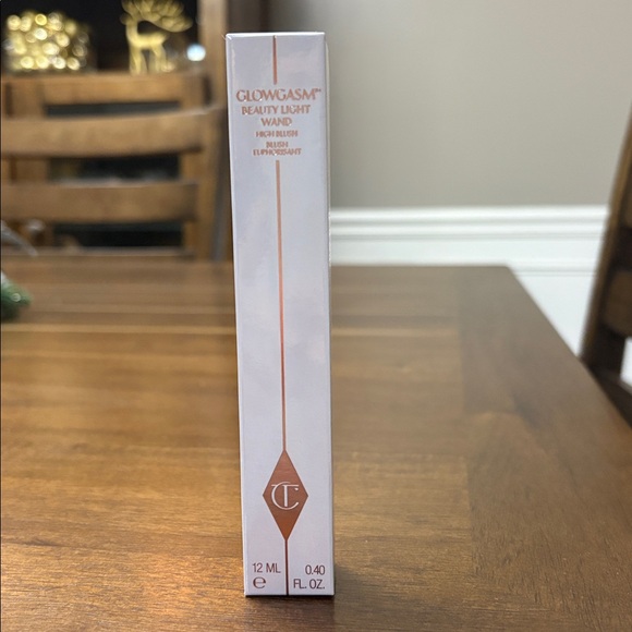 NWT Charlotte Tilbury's Beauty Highlighter Wand - Picture 5 of 8
